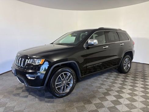 Certified 2017 Jeep Grand Cherokee Limited AWD/4WD image 3