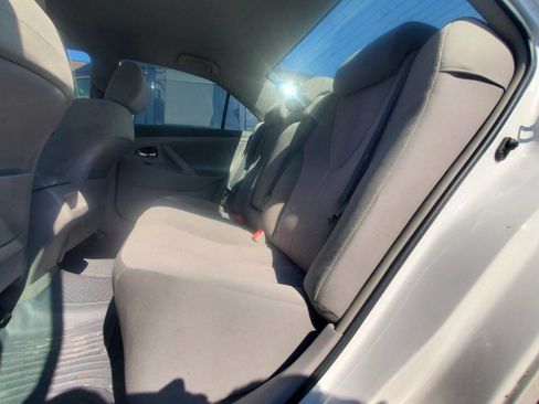 Used 2011 Toyota Camry LE w/ LE Extra-Value Pkg image 11