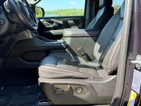 Certified 2022 Chevrolet Tahoe RST w/ Luxury Package AWD/4WD image 19