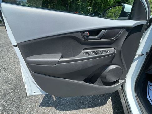 Used 2020 Hyundai Kona SE AWD/4WD image 15
