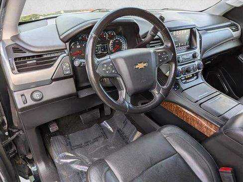Used 2016 Chevrolet Suburban LTZ RWD image 10