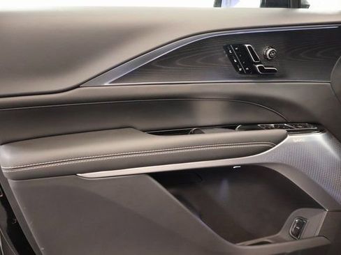 New 2026 Cadillac Lyriq Signature Luxury image 9