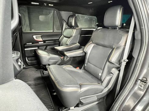 Used 2025 Ford Expedition Tremor AWD/4WD image 19