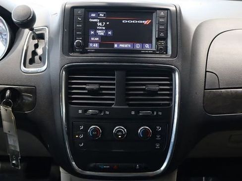 Used 2019 Dodge Grand Caravan SE image 35