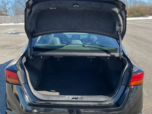 Used 2024 Nissan Altima 2.5 SV image 36