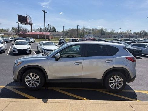 Used 2016 MAZDA CX-5 Touring image 3