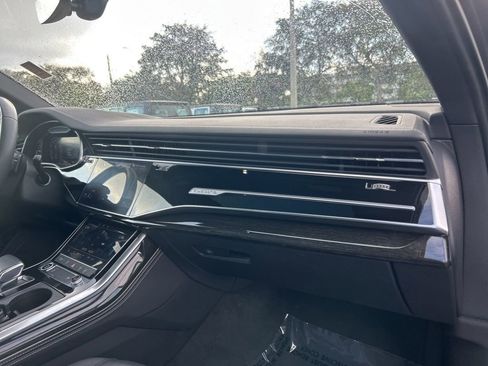 Used 2025 Audi Q7 3.0T Premium Plus image 25