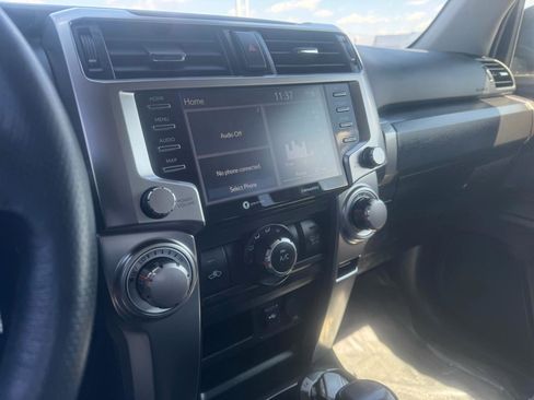 Used 2023 Toyota 4Runner SR5 AWD/4WD image 39