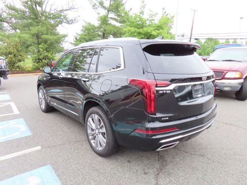 Used 2023 Cadillac XT6 Premium Luxury w/ Technology Package AWD/4WD image 7