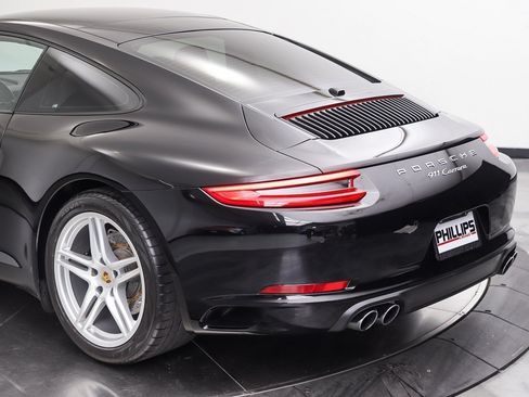 Used 2018 Porsche 911 Carrera RWD image 15