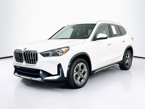 Used 2026 BMW X1 xDrive28i AWD/4WD image 3