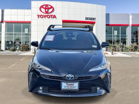 Certified 2022 Toyota Prius XLE w/ Advanced Technology Package FWD image 2