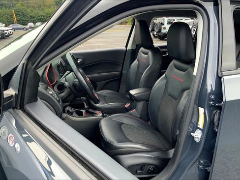 Used 2018 Jeep Compass Trailhawk w/ Navigation Group image 8