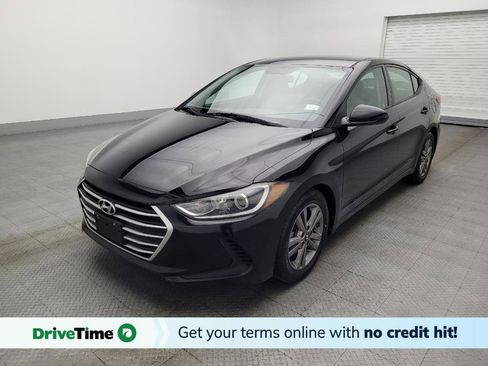 Used 2017 Hyundai Elantra SE image 1