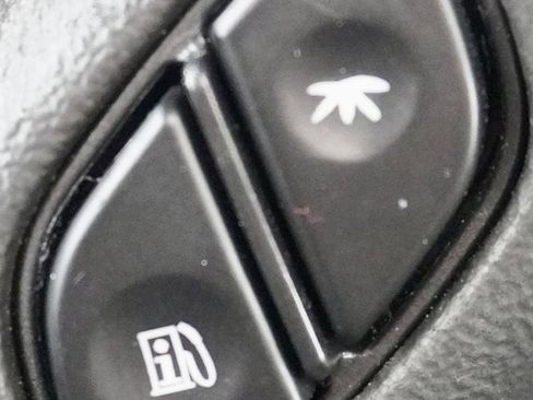 Used 2006 HUMMER H2 SUT image 32