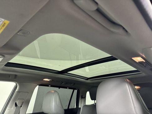 Used 2023 Toyota Highlander Platinum image 18