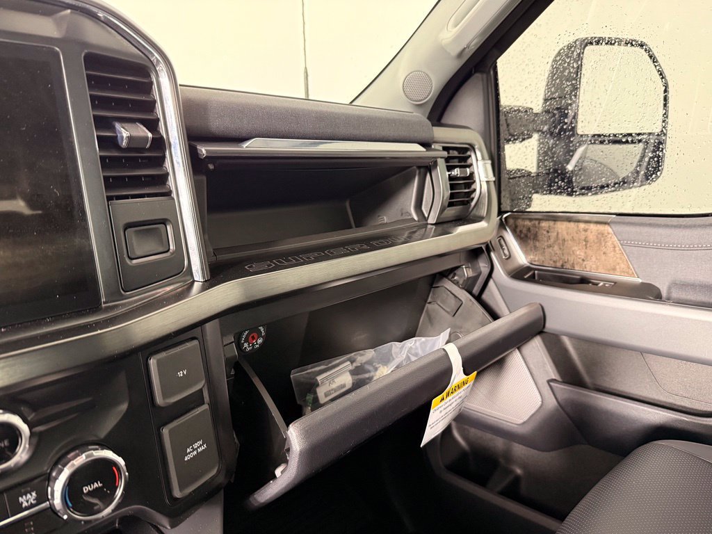 Certified 2024 Ford F250 Lariat w/ Black Appearance Package AWD/4WD image 25