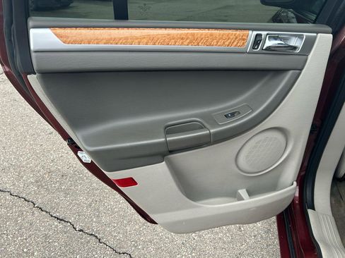 Used 2007 Chrysler Pacifica Limited image 16