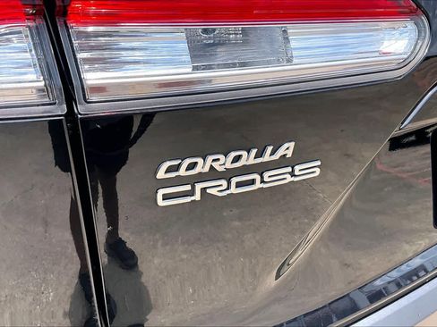 Used 2022 Toyota Corolla Cross LE FWD image 30