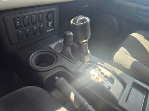 Used 2014 Toyota FJ Cruiser 4WD w/ Convenience Package image 26