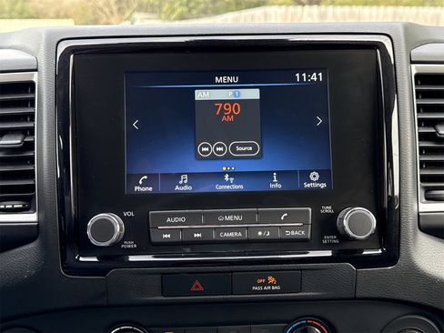 Used 2022 Nissan Frontier SV image 20