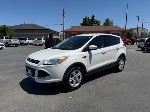 Used 2015 Ford Escape SE AWD/4WD image 2