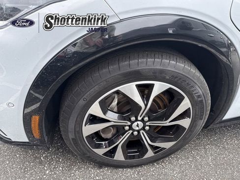 Used 2023 Ford Mustang Mach-E Premium image 6