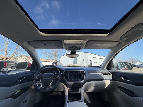 Used 2023 GMC Acadia Denali w/ Denali Ultimate Package image 27