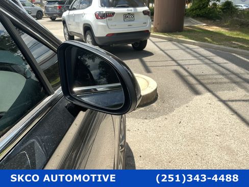 Used 2020 Hyundai Santa Fe SE FWD image 10