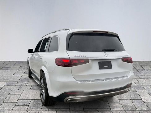 Used 2026 Mercedes-Benz GLS 580 4MATIC image 5