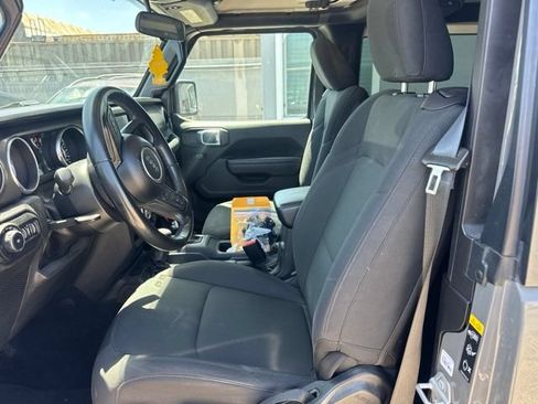 Used 2022 Jeep Wrangler Sport AWD/4WD image 9