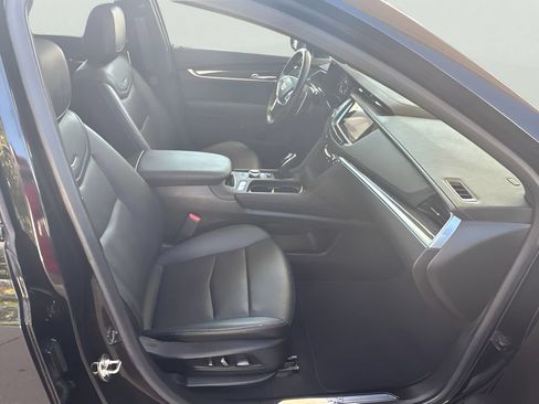 Used 2024 Cadillac XT5 Sportv w/ Technology Package AWD/4WD image 14