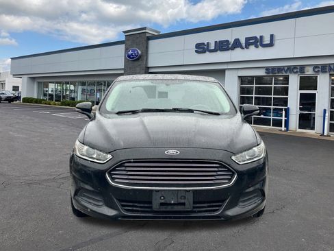 Used 2013 Ford Fusion SE image 2