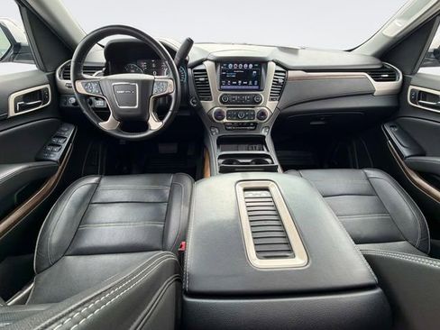 Used 2019 GMC Yukon Denali w/ Denali Ultimate Package image 18