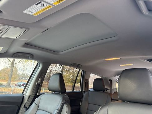 Used 2022 Honda Pilot Special Edition image 25