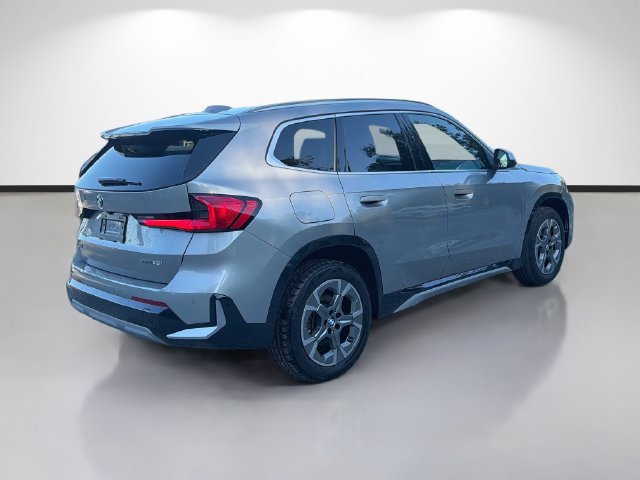 Used 2023 BMW X1 xDrive28i w/ Convenience Package AWD/4WD image 3