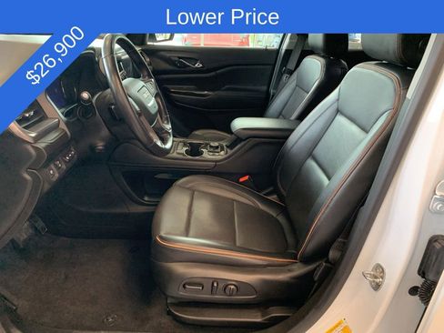 Used 2021 GMC Acadia AT4 w/ Technology Package AWD/4WD image 3