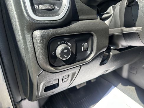 Used 2023 RAM 1500 Big Horn AWD/4WD image 18