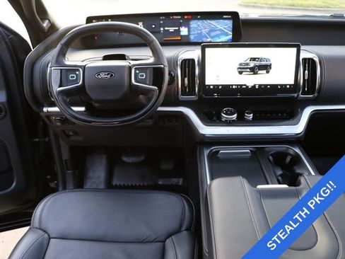Used 2025 Ford Expedition Platinum w/ Stealth Appearance Package image 17