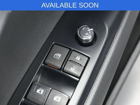 Used 2020 Toyota Camry XLE FWD image 12
