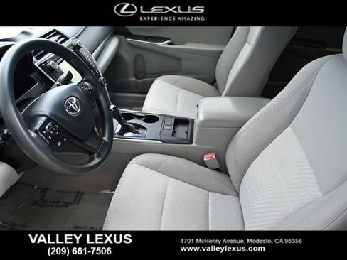 Used 2016 Toyota Camry LE FWD image 13