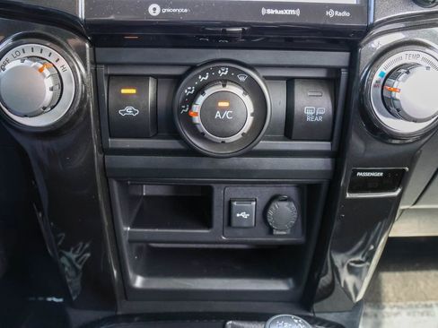 Used 2021 Toyota 4Runner TRD Off-Road Premium AWD/4WD image 18