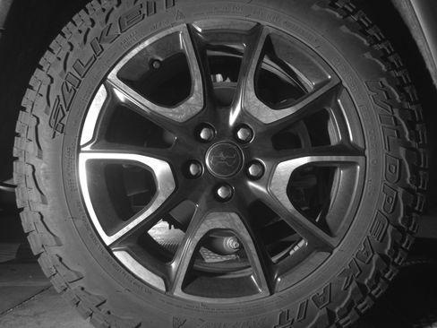 Used 2025 Jeep Compass Trailhawk AWD/4WD image 15