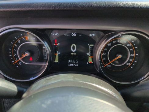 Used 2021 Jeep Gladiator Willys image 12