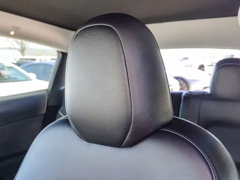Used 2023 Tesla Model Y Long Range AWD/4WD image 24