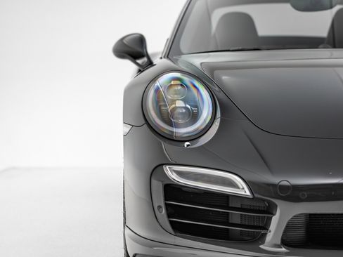 Used 2016 Porsche 911 Turbo S image 7