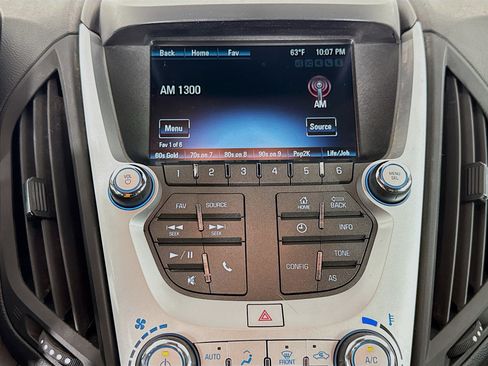 Used 2017 Chevrolet Equinox LT w/ Convenience Package image 17