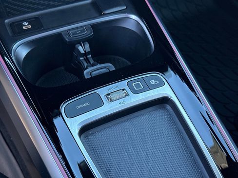 Certified 2025 Mercedes-Benz GLB 250 image 23