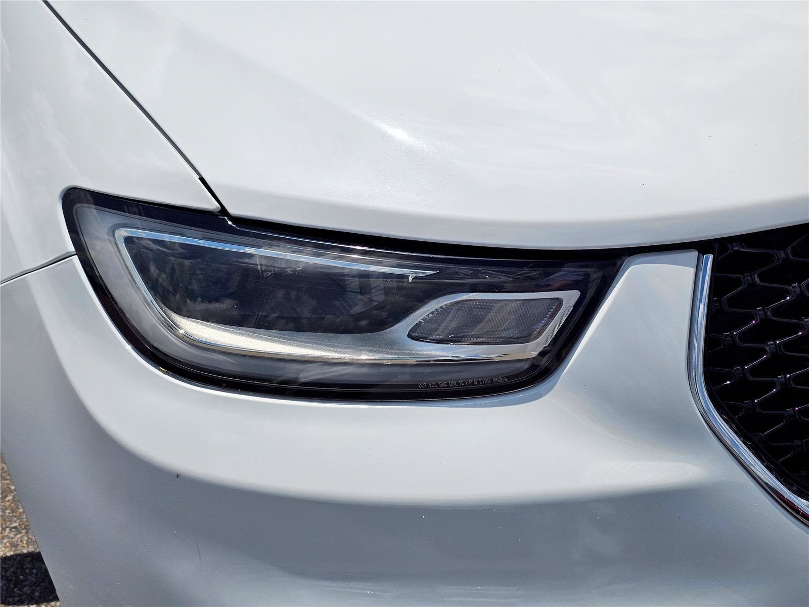 Used 2022 Chrysler Pacifica Touring-L FWD image 4