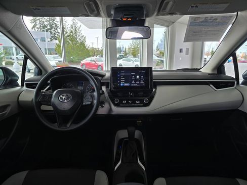Used 2025 Toyota Corolla LE w/ LE Premium Package image 24